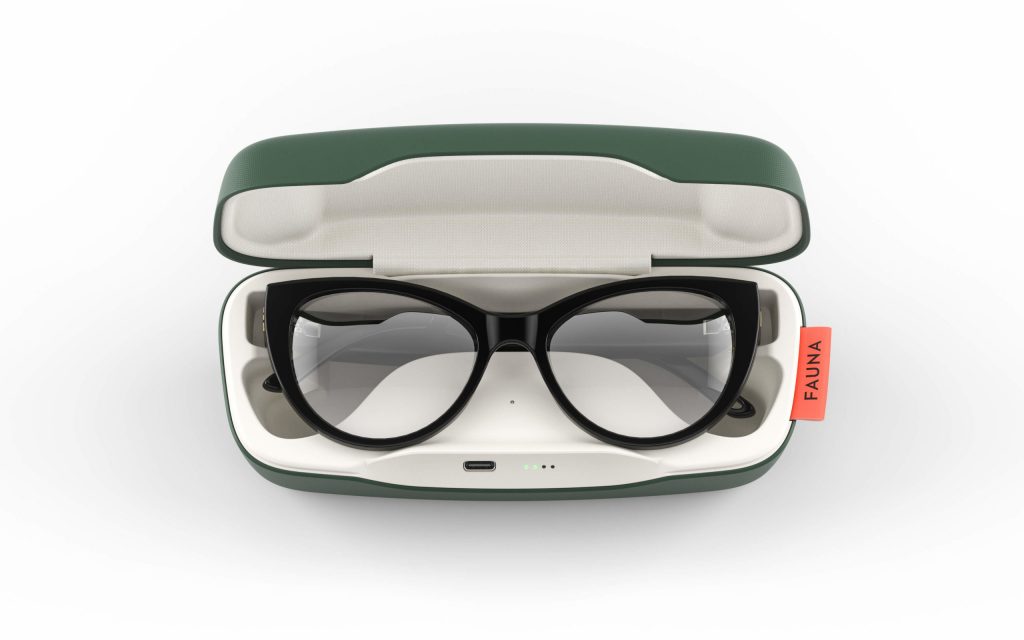 FAUNA Levia Black audio glasses in charging case